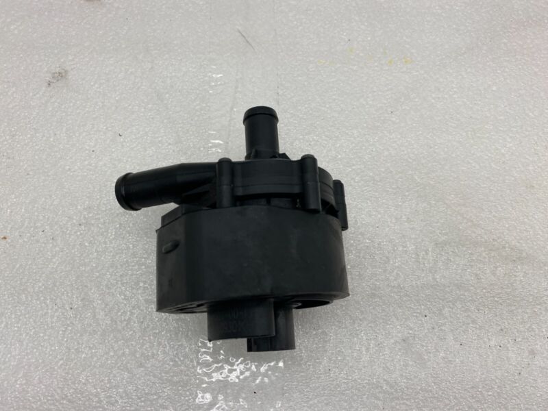 103732700G 2016-2020 Tesla Model S X Cooling System Auxiliary Water Coolant Pump FWD Assy