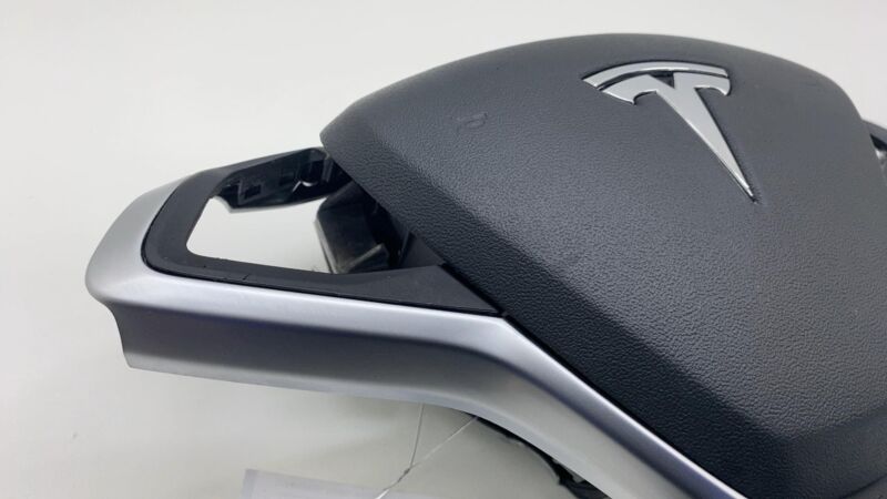102338100D 2012-2015 Tesla Model S MS Steering Wheel Airbag w/ Control Switch & Trim Bezel