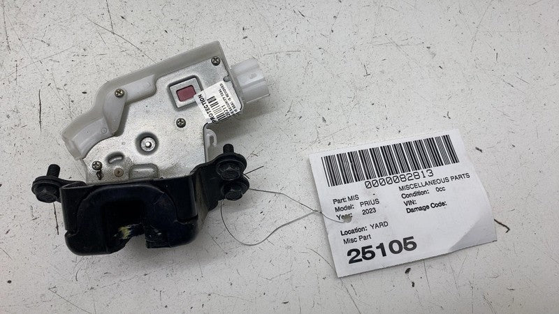 69350 42090 ⭕ 23-25 Toyota Prius Rear Tailgate Trunk Decklid Lock Actuator Motor 69350-42090