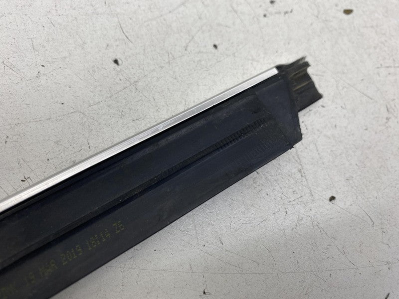 ⭕ 14-20 Maserati Ghibli Front Passenger Exterior Door Window Belt Mold