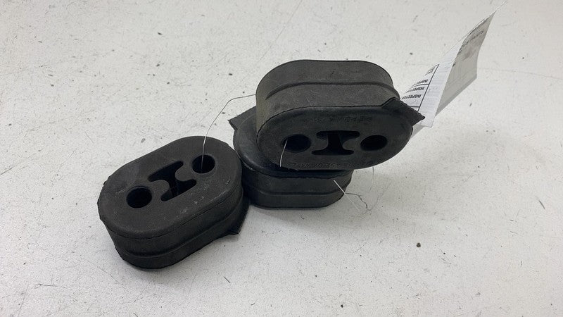 ⭕ 14-16 Mercedes-Benz W212 E350 E-Class Exhaust Muffler Bush Hanger A2