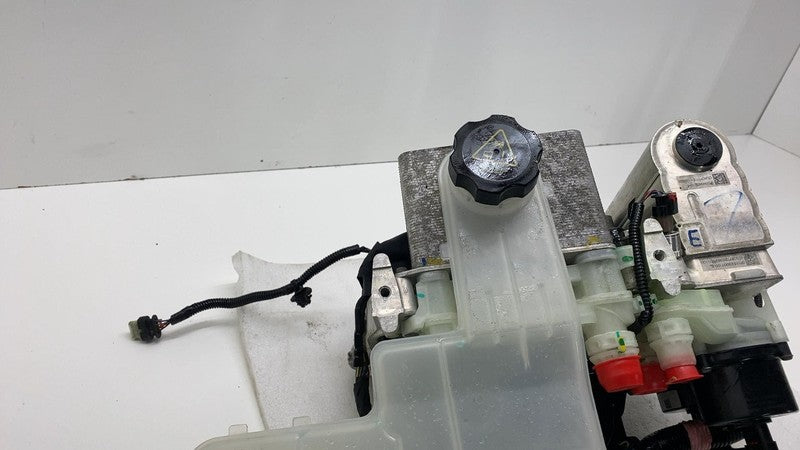 150685900D 2021-2024 Tesla Model S Super Beam Thermal Supermanifold Coolant Pump Reservoir