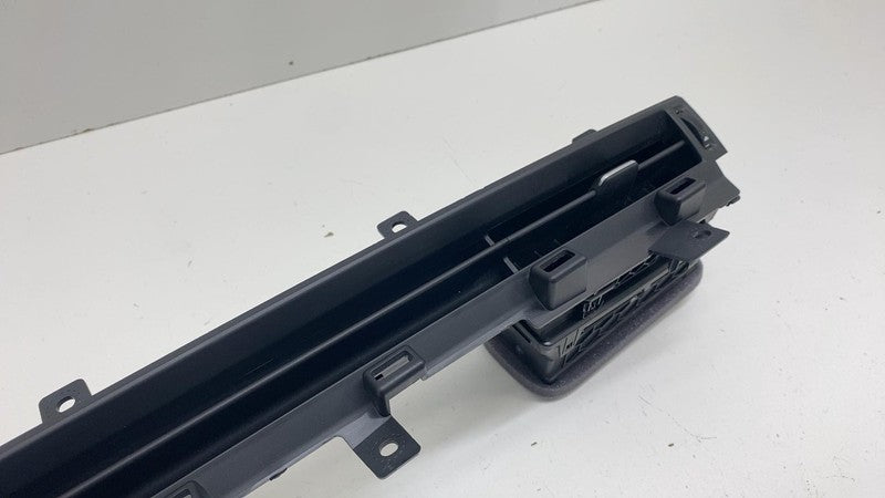LJ8BR018C19A ⭕ 21-24 Mustang Mach-E Dashboard Center & Right Air Vent Grille LJ8B-R018C19-A