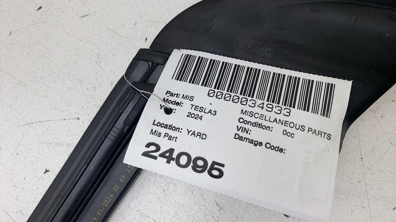 ⭕ 24-25 Tesla Model 3 Rear Left Door Inner Belt Weatherstrip Seal 1712
