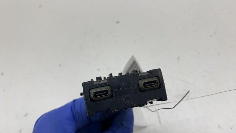 A2978200901 ⭕ 2022 Mercedes-Benz EQS 450+ V297 Multimedia USB Type-C Port Socket A2978200901