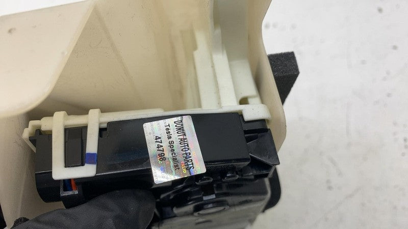 150067300A ⭕ 2017-2023 Tesla Model 3 Y Front Right Door Lock Latch Actuator RH 1500673-00-A