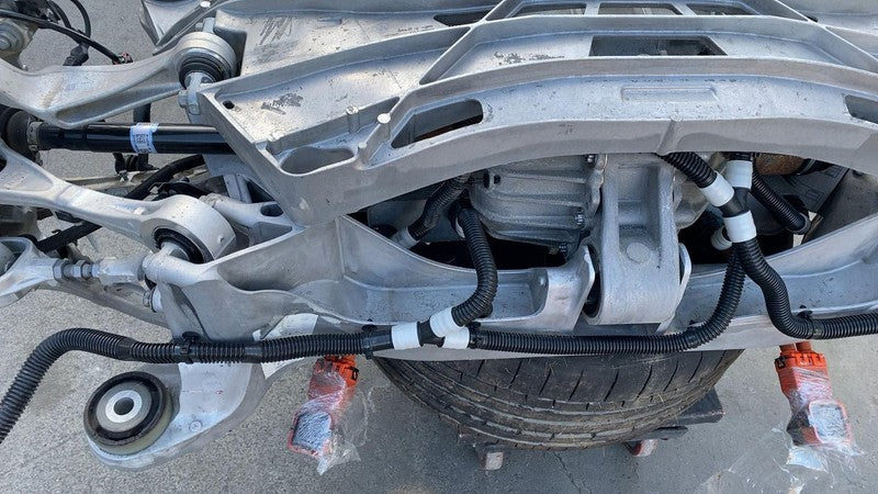 ⭕ 21-23 Model S Rear Drive Unit Motor + Subframe & Suspension Plaid 17