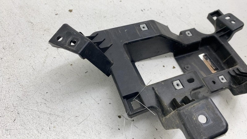 ⭕ 21-23 Chrysler Pacifica Front Side Foglamp Fog Light Bracket Left 68