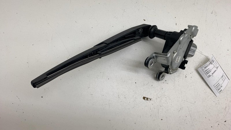⭕ 2025 Rivian R1S Rear Liftgate Back Window Glass Wiper Arm & Motor PT