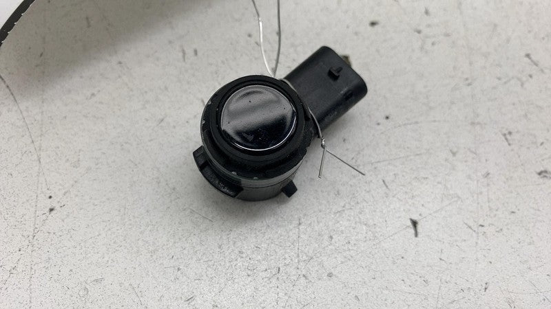 PT00013779 2022 2023 2024 Rivian R1S R1T Bumper Parking Sensor Valeo Gloss Black PT00013779