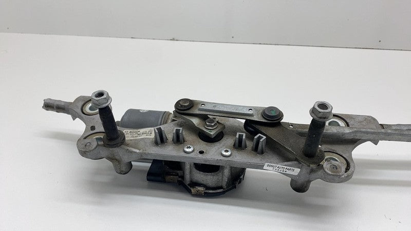 7P0955023 2011-2018 Porsche Cayenne Front Windshield Wiper Motor System Linkage Assembly