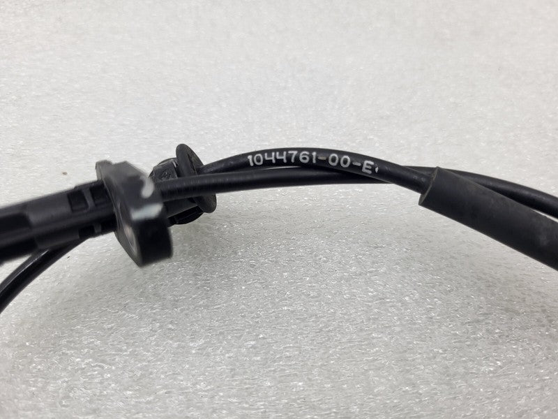 104476100E ⭕17-24 Model 3 Front Left or Right Anti-Lock ABS Wheel Speed Sensor 1044761-00-E