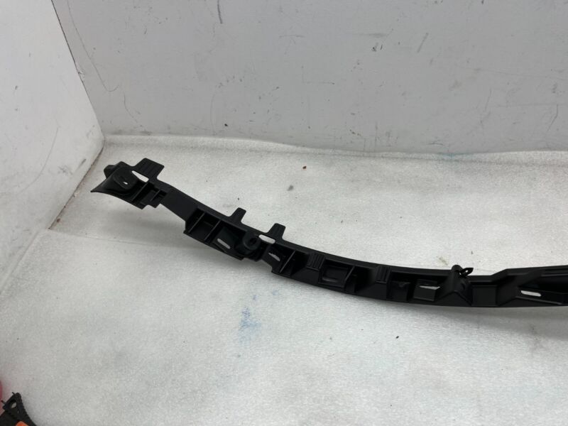 1079765 00 C 2016-2020 Tesla Model X MX Rear Passenger Side C-Pillar Lower Bracket Right RH