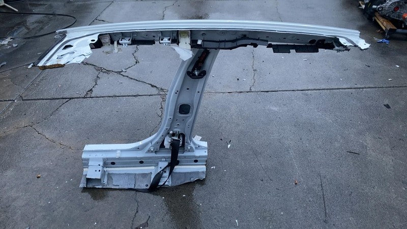 ⭕ 2023-2025 Toyota Prius Passenger Side Center B-Pillar Body Frame Cut