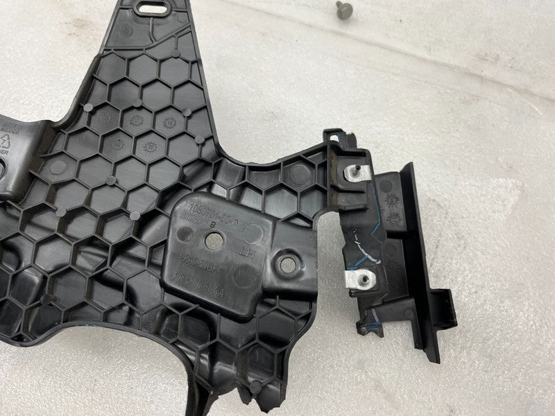 1080701 00 D ⭕ 16-20 Model X Rear Driver Side C-Pillar Lower Mount Bracket Left 1080701-00-D