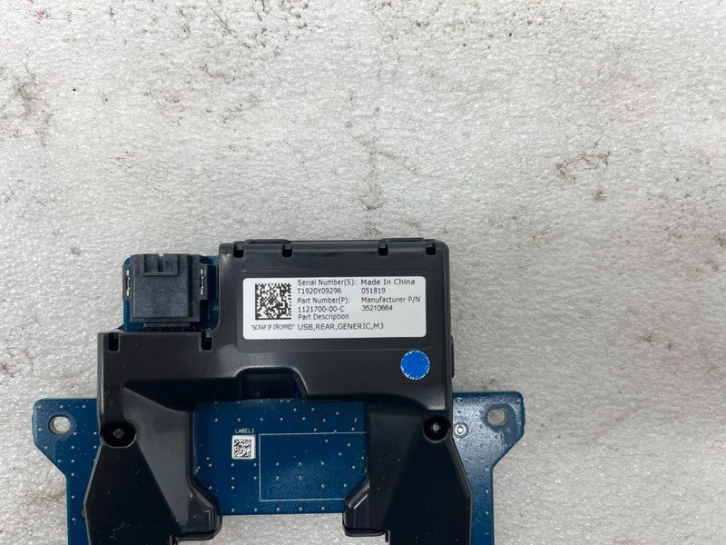 1121700 00 C ⭕ 2017-2023 Tesla Model 3 Rear USB Connector Module Unit Assembly 1121700-00-C