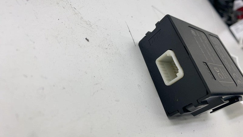 FL021803B29 ⭕ 18-23 Subaru XV Crosstrek Smart Keyless Door Entry Control Module FL021803B29