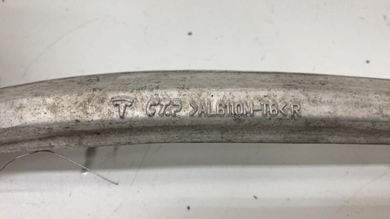 104157500B 2012-2020 Tesla Model S MS X MX Front Right Lower Control Arm Fore Link Rearward