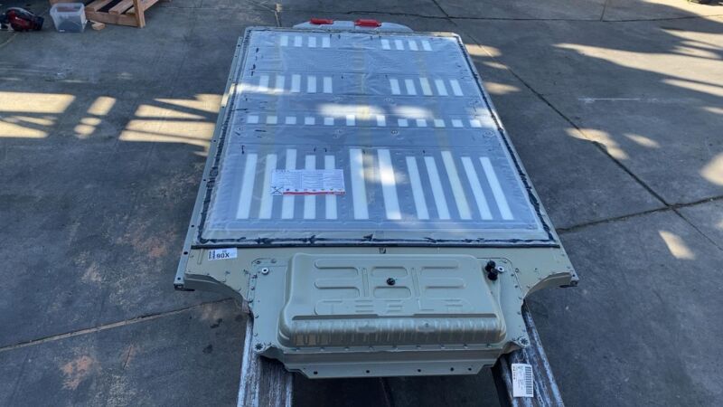 1056776 00 C 2016-2020 Tesla Model S X High Voltage Battery System Module Pack 90kWh 400VDC