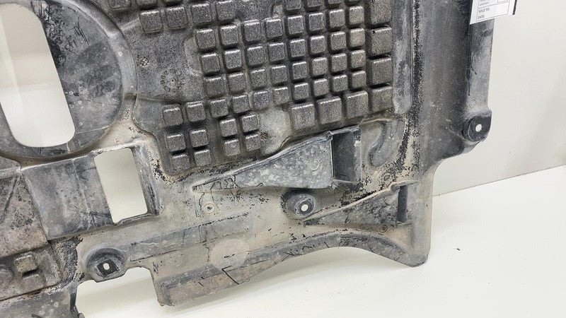 A1665200723 2016-2019 Mercedes-Benz GLE350 Center Under Body Floor Splash Guard Shield OEM
