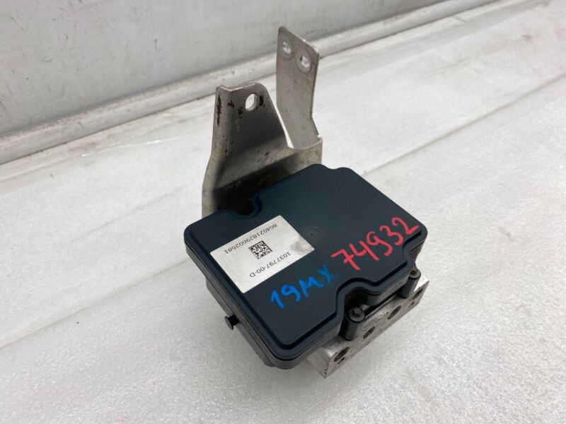 1037797 00 D 2016-2020 Tesla Model S MS Anti-Lock ABS Brake Pump Module Assembly 1037797-00-D