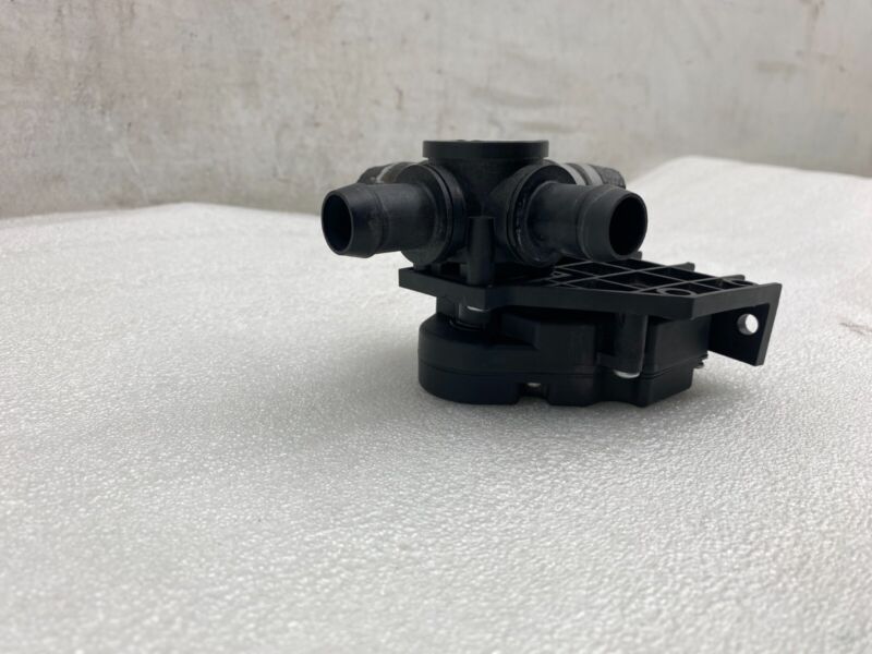 2012-2020 Tesla Model S Coolant Pump Cooling Valve Actuator 4-Way 6007370-00-B