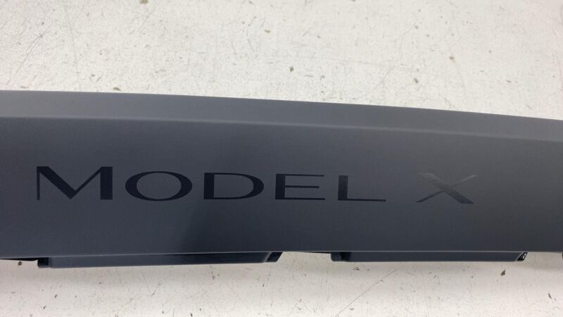 110513500F 2021-2024 Tesla Model X Passenger Side Spine Plastic Race Track Trim Panel Right