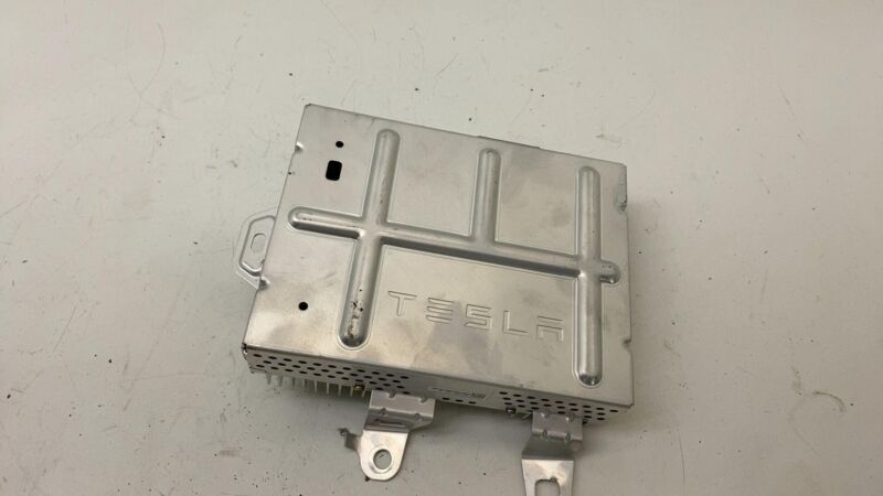 1507152 00 A 2020-2023 Tesla Model Y MY Radio Audio Sound System AMP Amplifier Assembly OEM