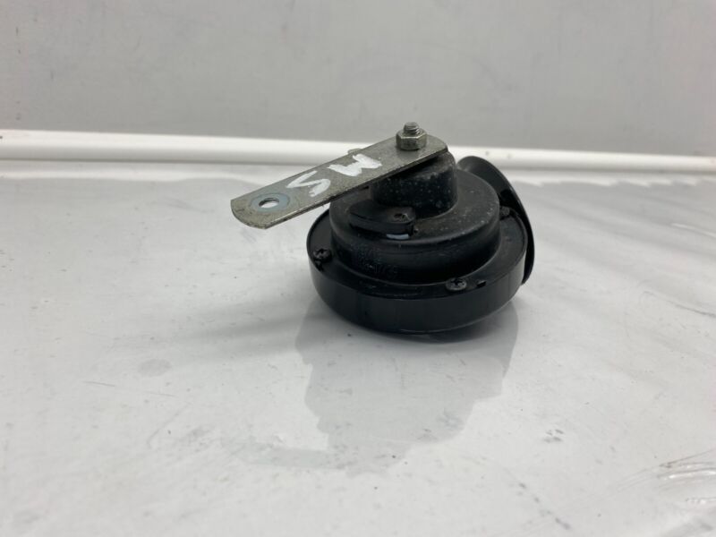 Does Not Apply 2012-2020 Tesla Model S Seger High Pitch Tone Horn 12V 510 Hertz w/ Bracket OEM