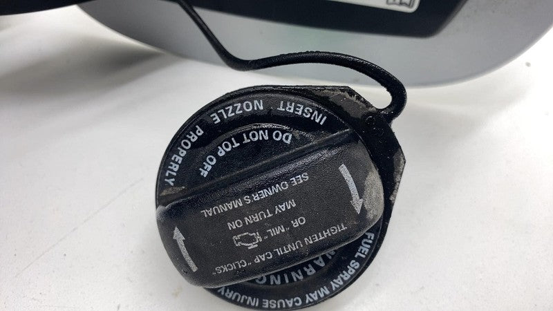 1H0010092Q 2011-2014 Porsche Cayenne Fuel Filler Gas Tank Lid Door w/ Cap Silver - LX7W OEM