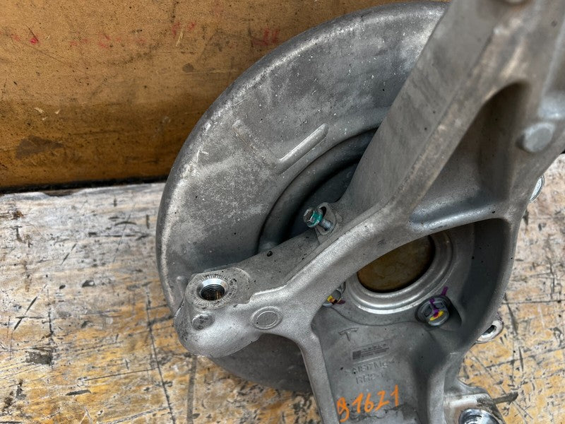 104431600E 17-23 Model 3 Front Right RWD Spindle Knuckle w/ Wheel Hub & Shield 1044316-00-E