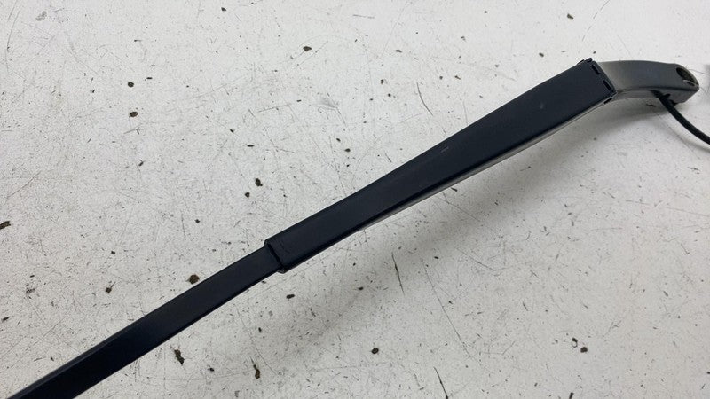 ⭕ 2022 Rivian EDV-700 Front Driver Side Windshield Wiper Arm Left OEM