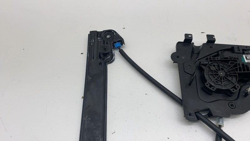 ⭕ 24-25 Tesla Model 3 Front Right Door Window Glass Regulator & Motor Assembly