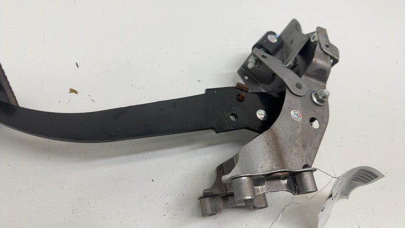 ⭕ 2018 Subaru XV Crosstrek Brake Pedal w/ Bracket Assembly
