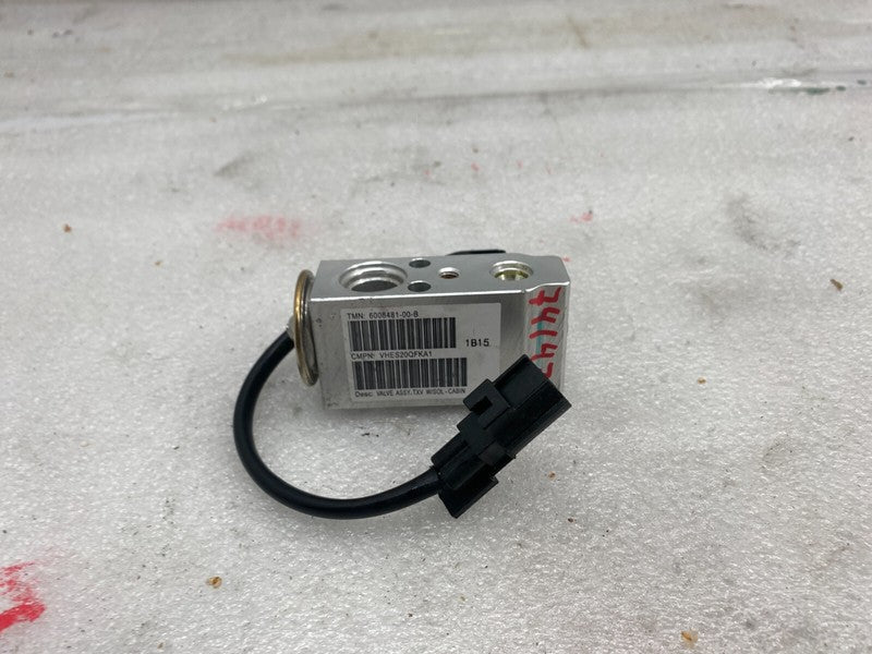 600848100B ⭕ 2012-2020 Tesla Model S A/C Line TXV Evaporator Valve w/ Solenoid 6008481-00-B