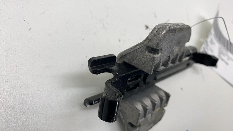 111859900D 2017-2023 Tesla Model 3 M3 12V Battery Upper Tie-down Bracket Strap Holder Mount