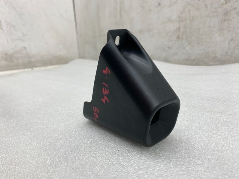 1514466 00 A 2020-2024 Tesla Model Y MY Front Bumper End Module Lower Grille Bracket Support