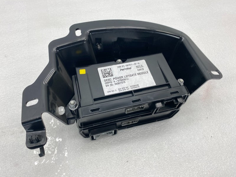 100761800J 16-20 Model S ECU Park Assist + Park Brake Control Module & Bracket 1007511-00-A