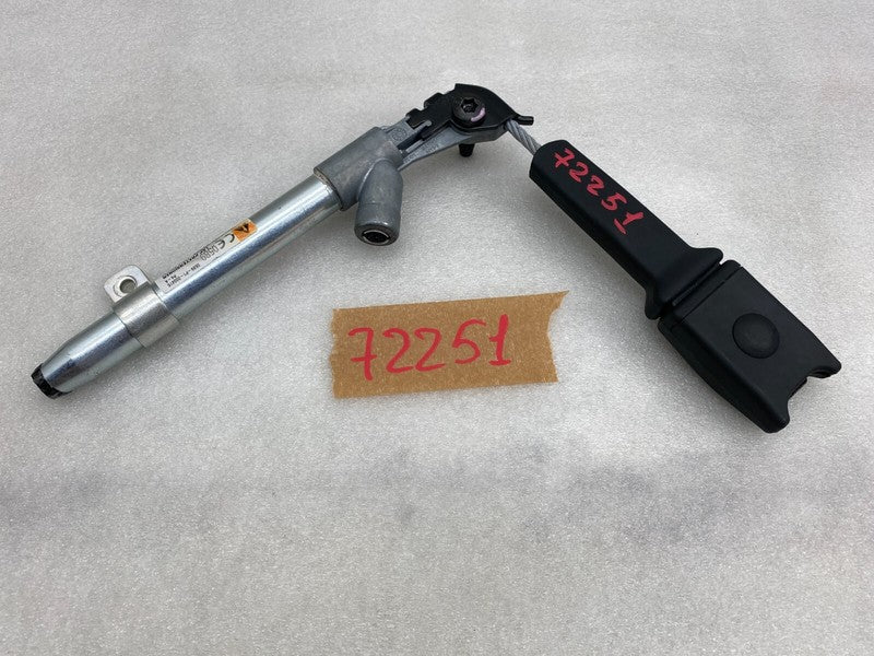 100526505D 12-20 Model S Front Right Lap Pretensioner 16-20 Model X Front Left 1005265-05-D