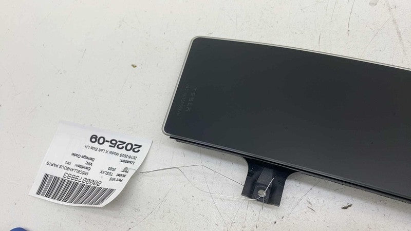 104135700C ⭕ 2016-2025 Tesla Model X Rear Side Exterior Door Glass Pillar Left 1041357-00-C
