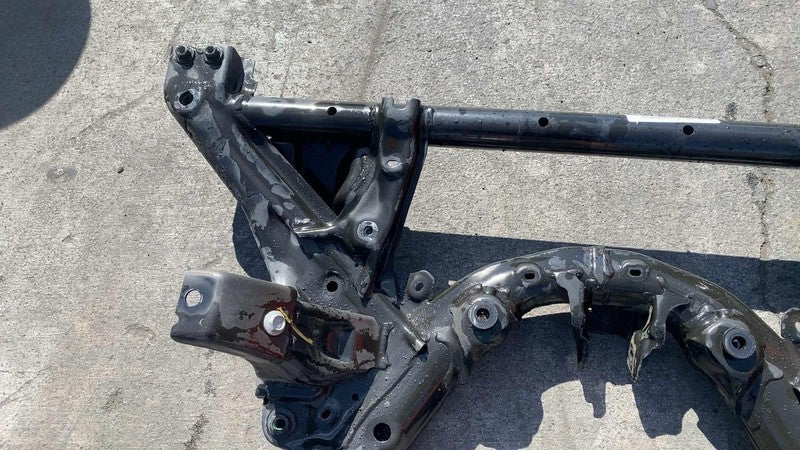 ⭕ 20-24 Model Y Front Subframe Crossmember Cradle w/ Stabilizer Bar 10