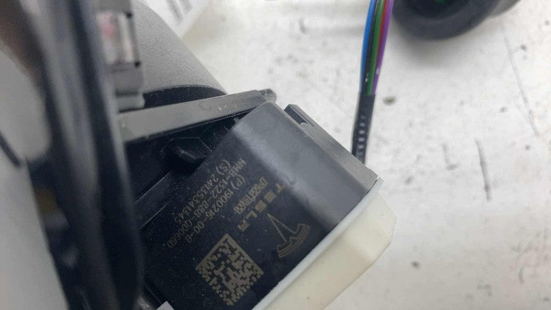 1715102-10-C ⭕ 24-25 Model 3 M3 Rear Driver Side Charge Port Door Reflector Left 1715102-10-C