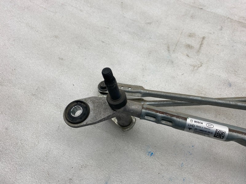 ⭕ 2020-2024 Model Y Front Windshield Wiper Linkage Motor & Module 1490