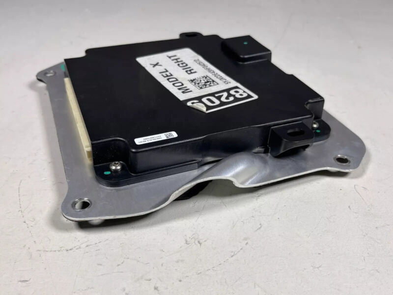 1050183-00-D 2016-2020 Tesla Model X Front Passenger Side Door Controller Control Module RH