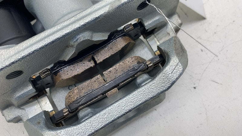 ⭕2023-2024 Toyota Prius Rear Passenger Side Caliper w/ Brake Hose Line