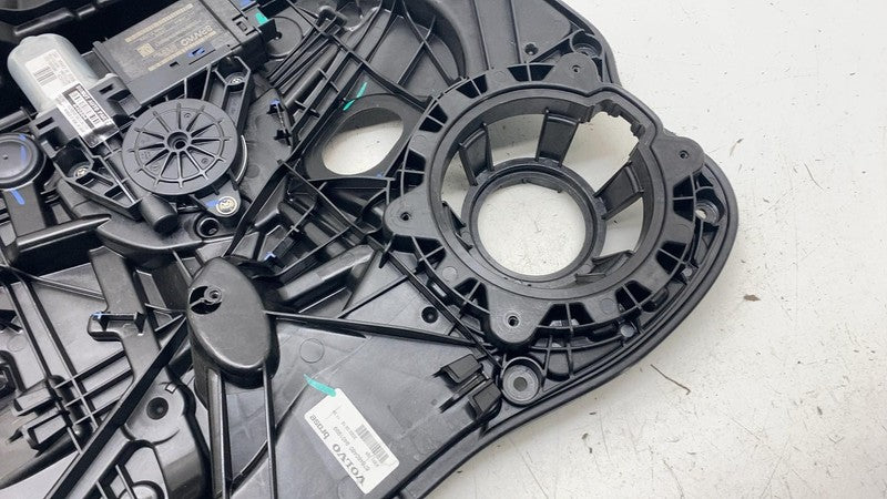 ⭕ 2021-2023 Polestar 2 Rear Right Side Door Window Regulator & Carrier