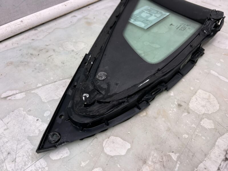 2012-2016 Tesla Model S MS Rear Driver Side Quarter Fixed Glass Left LH Assembly