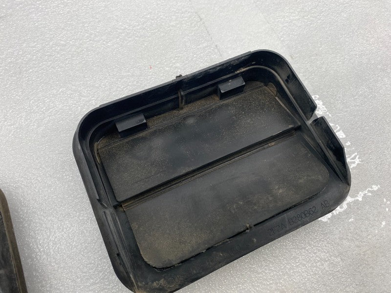 2F2A B280B62 AB ⭕12-20 Tesla Model S Rear Quarter Panel Rubber Flap Extractor Air Vent Grille x2