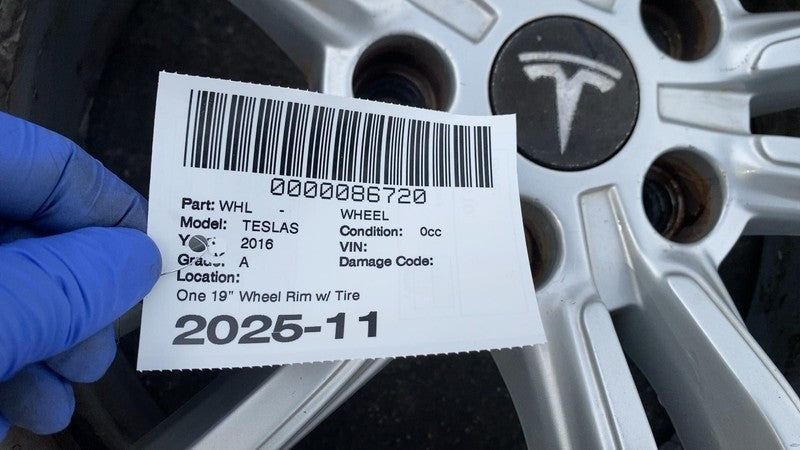 ⭕ 12-15 Model S MS Wheel Rim 19x8.0+40mm + Pirelli Tire 245/45 R19 600