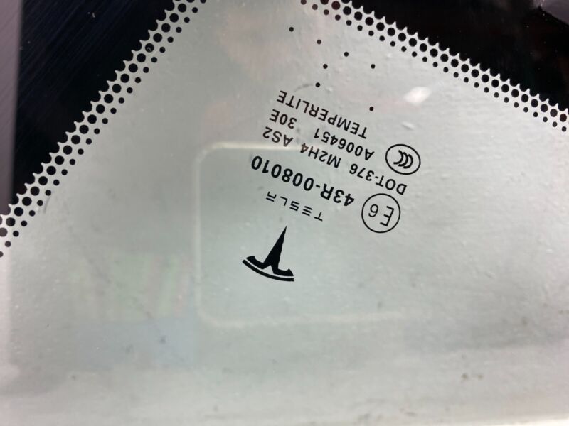 E6 43R-008010 2016-2021 Tesla Model S Rear Driver Side Quarter Window Glass Left LH 43R-008010
